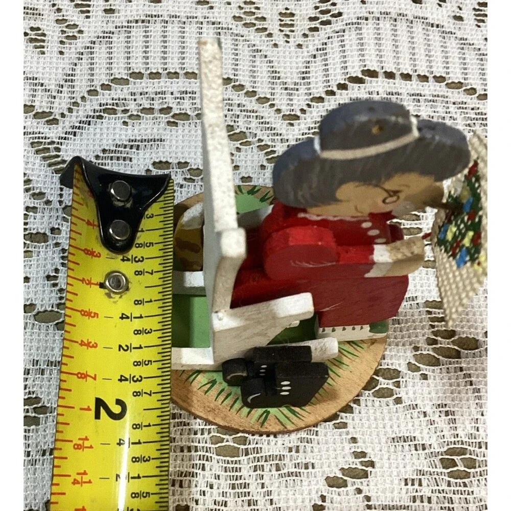 Emgee Corp Mrs Claus Crafting / Sewing Wooden 3.5